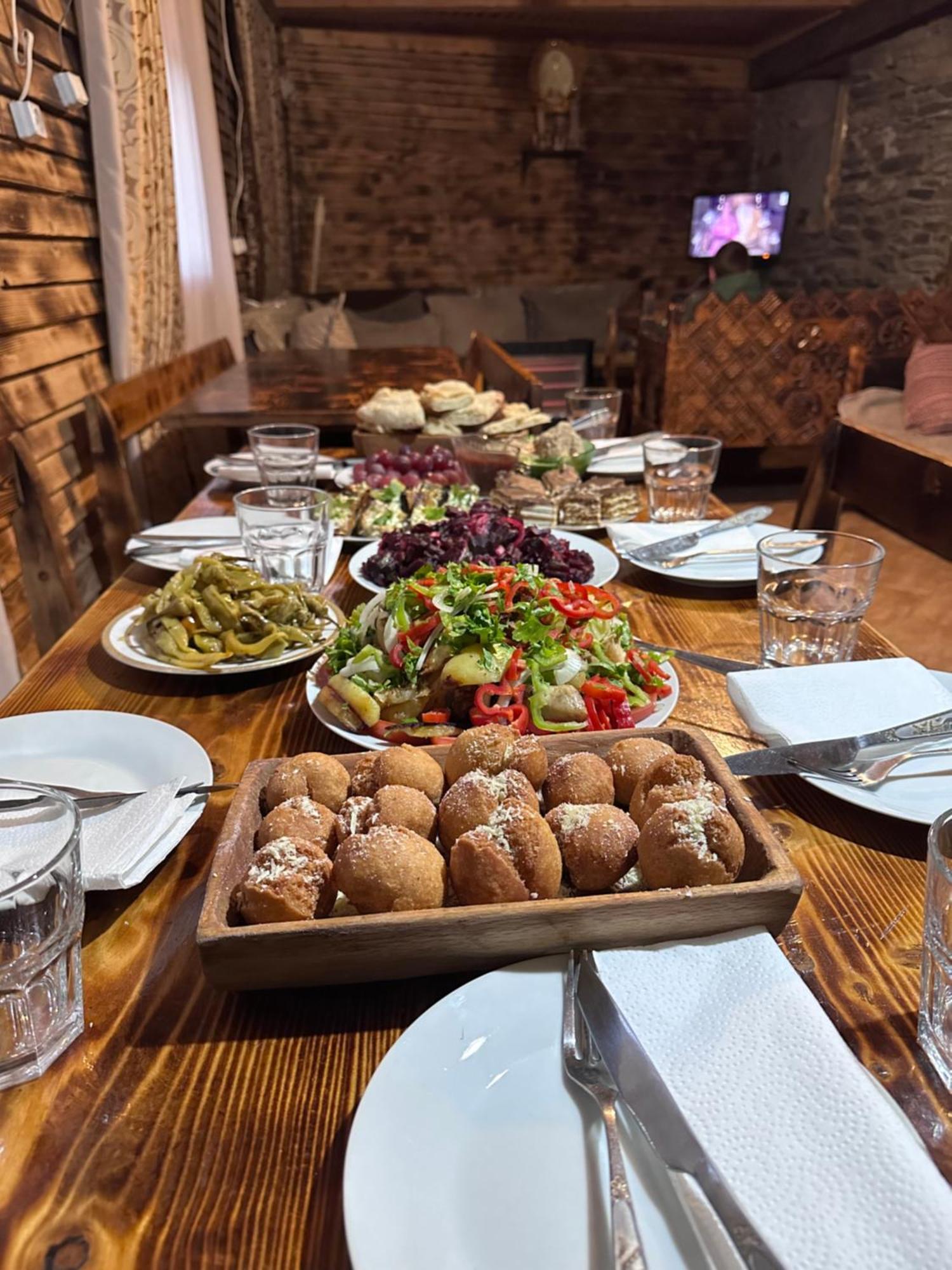 فندق Old House أوشغولي المظهر الخارجي الصورة