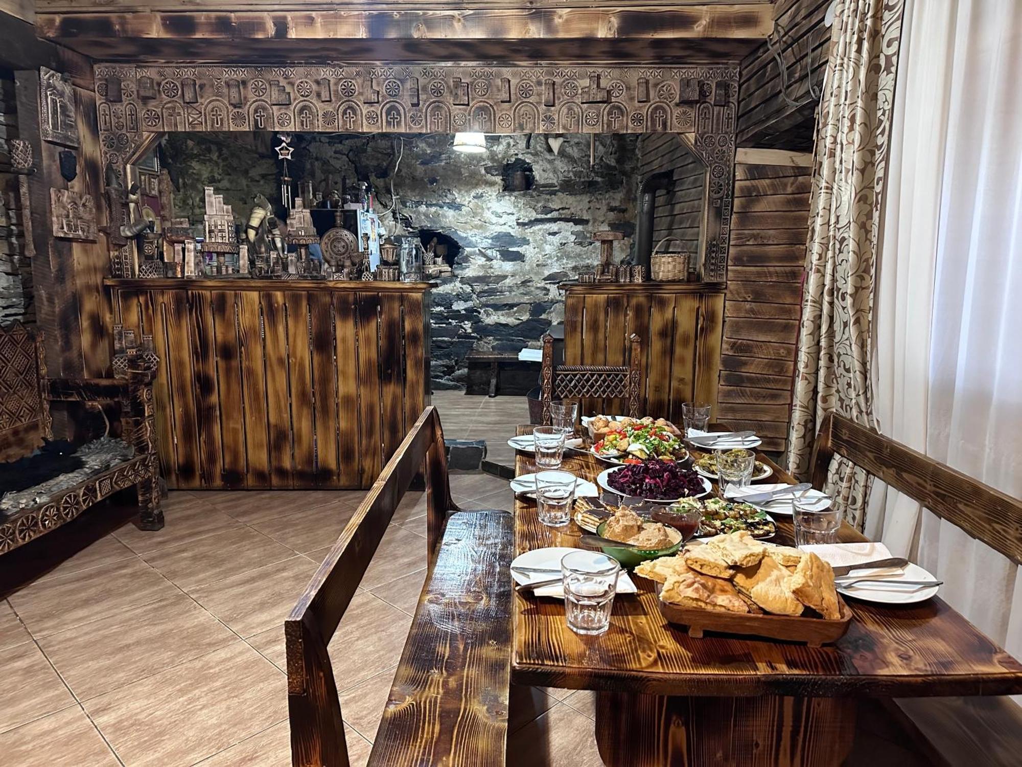 فندق Old House أوشغولي المظهر الخارجي الصورة