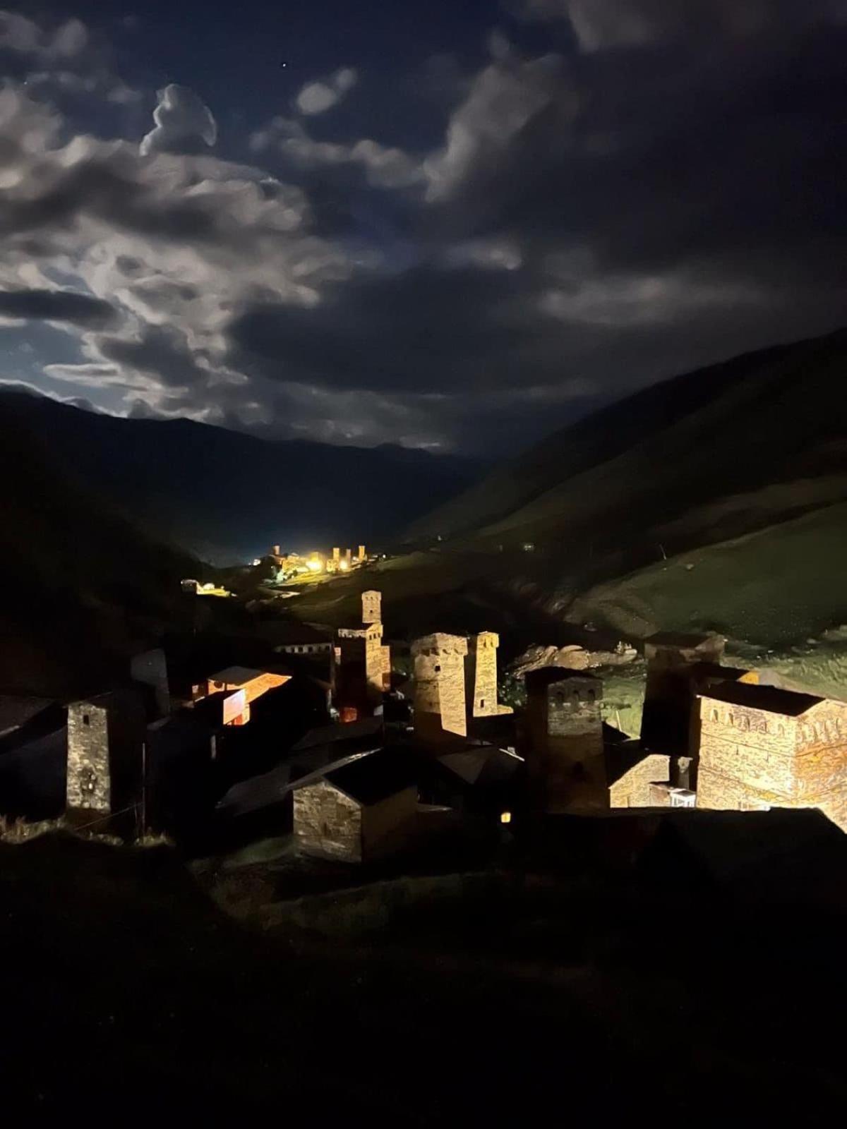 فندق Old House أوشغولي المظهر الخارجي الصورة